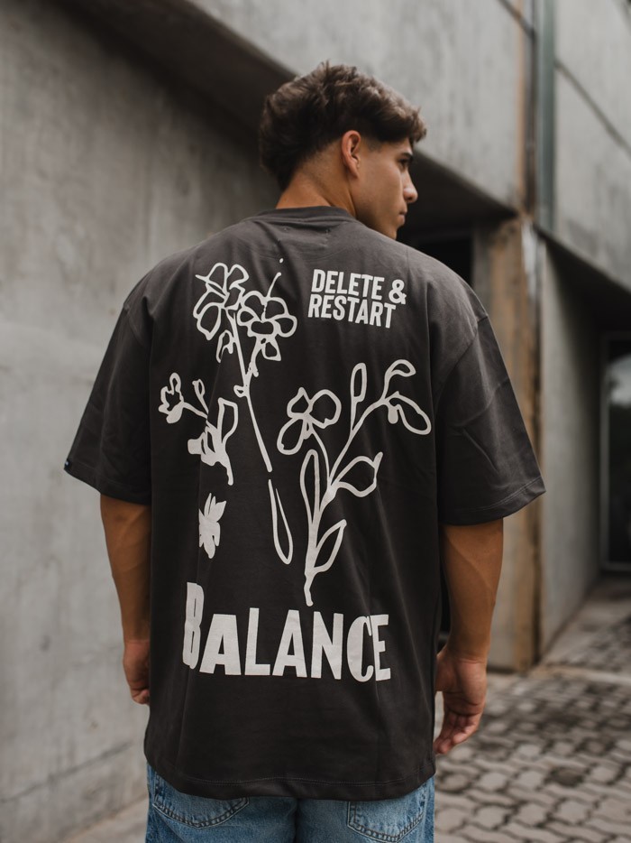 REMERA OVER BALANCE GRIS OSCURO