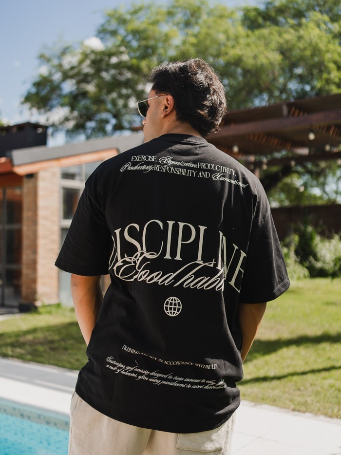 REMERA DISCIPLINA NEGRA