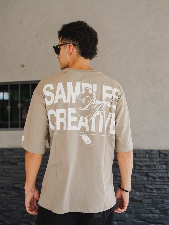 REMERA TEE TAG CAMEL