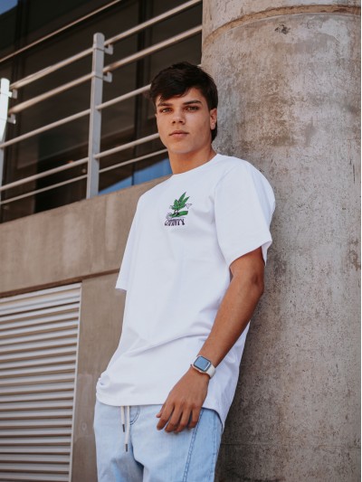 REMERA SURFING CHILL BLANCA