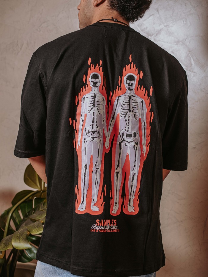 REMERA SKELETON NEGRA