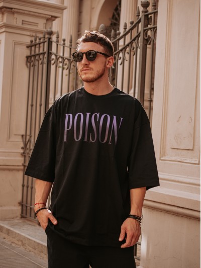 REMERA POISON NEGRA