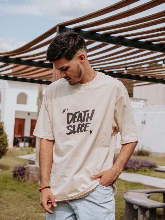 REMERA DEATH SLICE BEIGE