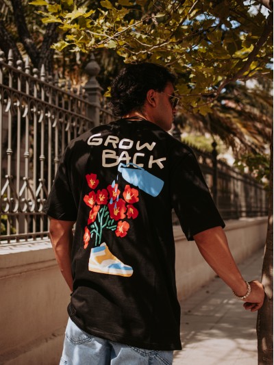 REMERA GROW BACK NEGRA