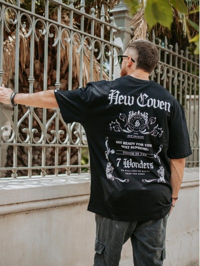 REMERA NEW COVEN NEGRA