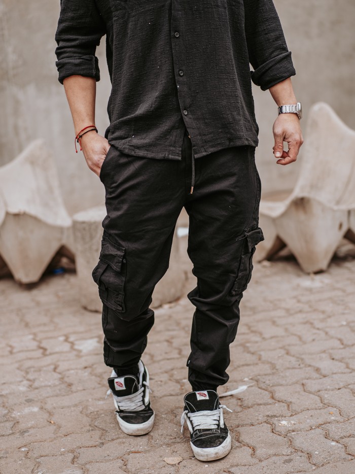 JOGGER CARGO NEGRO