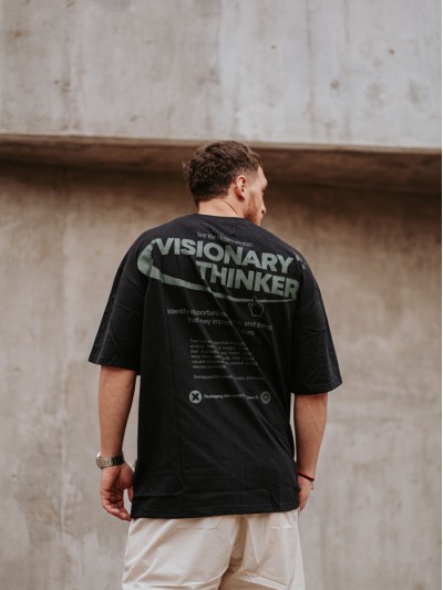 REMERA VISIONARY NEGRO