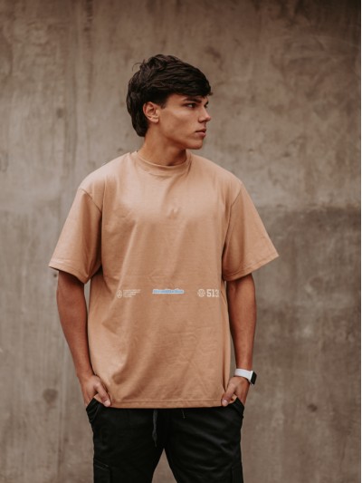 REMERA EMESTUDIOS CAMEL